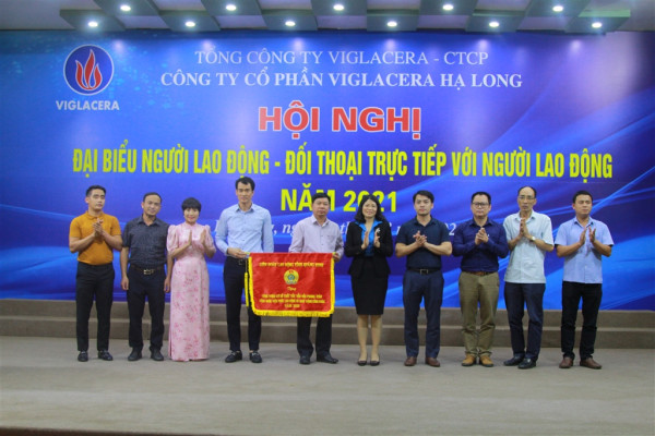 Công ty CP Viglacera Hạ Long tổ chức Hội nghị đại biểu người lao động - Đối thoại trực tiếp với người lao động năm 2021